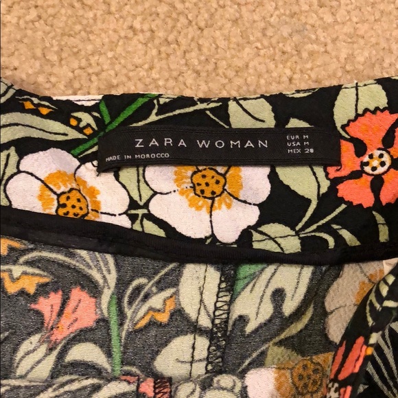 Zara Shorts - Picture 2 of 2